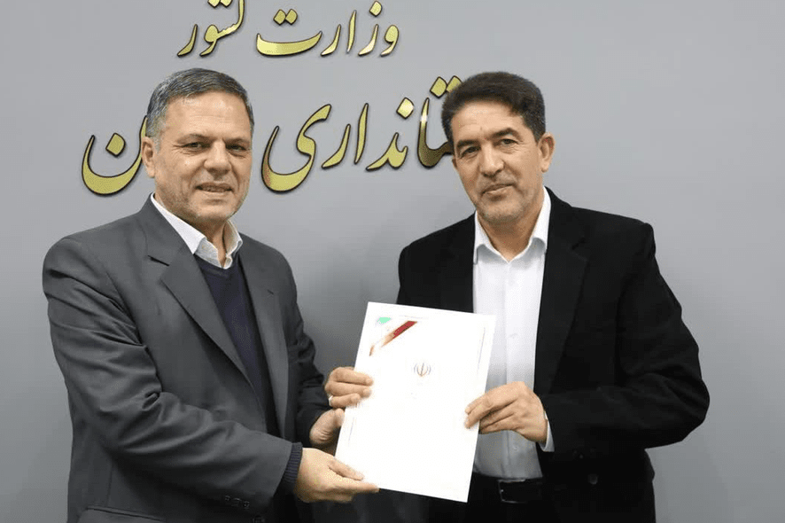 صفحه اصلی مجله محمود زمانی