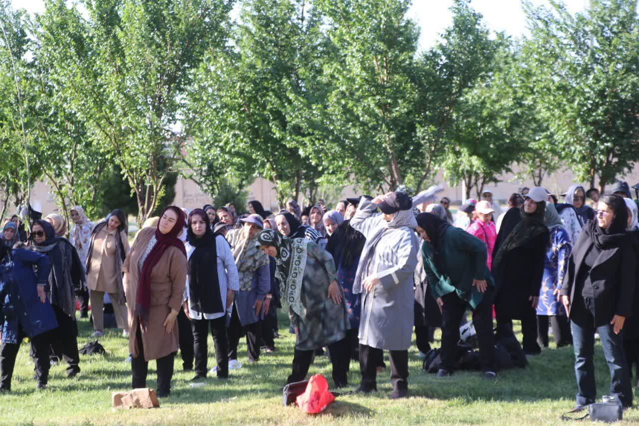 برگزاری همایش ورزش صبحگاهی بانوان در پارک خانواده حسینآباد ابهر photo ۲۰۲۶ ۰۶ ۱۵ ۱۷ ۰۶ ۰۹